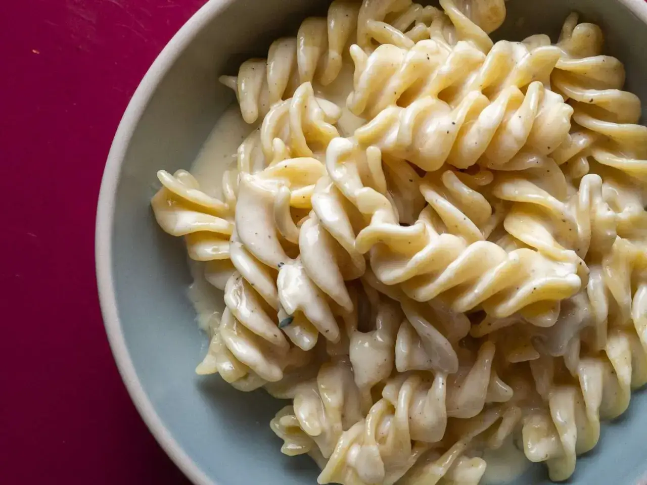Fusilli w kremowym sosie 4 sery, idealne na szybki obiad.